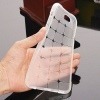 Silikonowe etui Cube na iPhone 6 / 6s - bezbarwny.