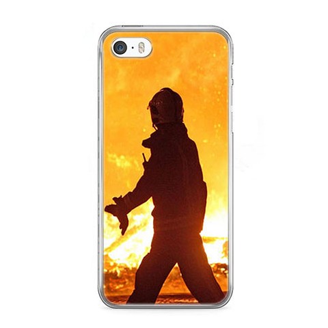 Etui na telefon iPhone 5 / 5s - strażak w akcji.