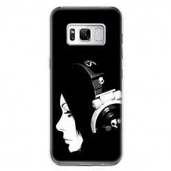 Etui na telefon Samsung Galaxy S8 - słuchająca muzyki.